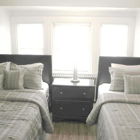 Steps Away From Hospital - 2 Queen Bed - City View Πίτσμπουργκ Εξωτερικό φωτογραφία