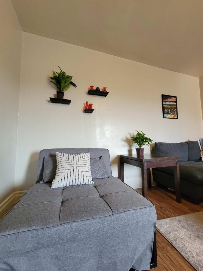 Steps Away From Hospital - 2 Queen Bed - City View Πίτσμπουργκ Εξωτερικό φωτογραφία