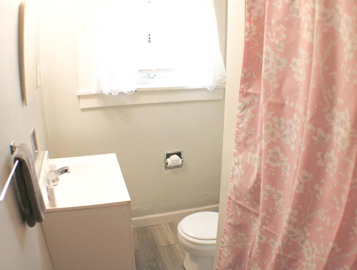 Steps Away From Hospital - 2 Queen Bed - City View Πίτσμπουργκ Εξωτερικό φωτογραφία