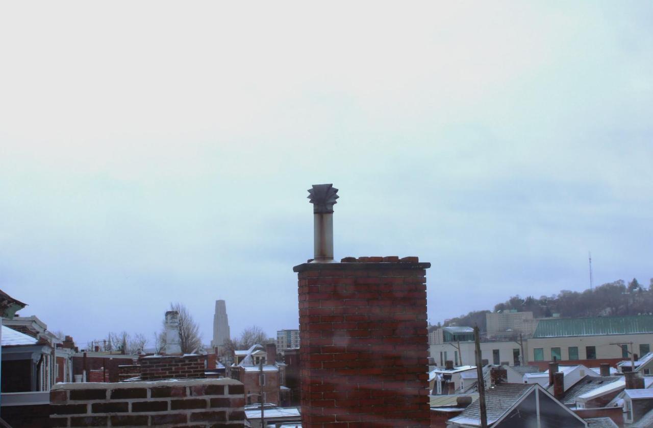 Steps Away From Hospital - 2 Queen Bed - City View Πίτσμπουργκ Εξωτερικό φωτογραφία